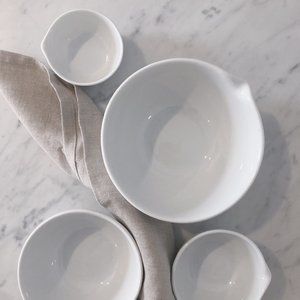 Crate & Barrel 4 Piece Measuring Cup Set